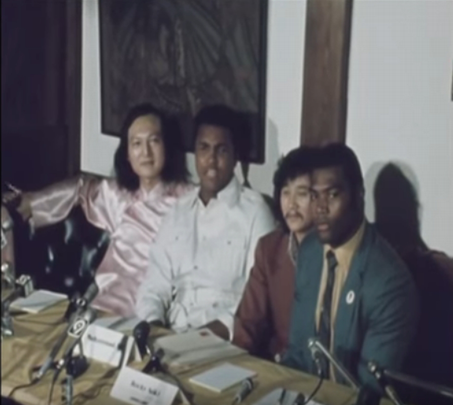 AP Archive：Muhammad Ali to fight Mac Foster in Tokyo.